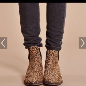 Ivylee Stella Ankle Chelsea boot brand new